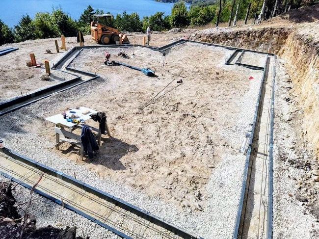 Widdowson log home construction photo 2