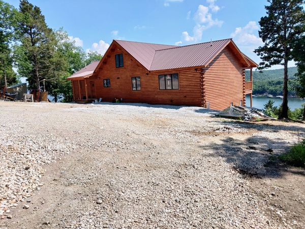 Widdowson log home construction photo 24
